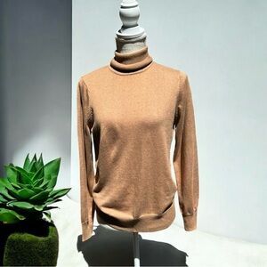🌻Conrad C Collection Tan Cashmere Blend Riveted Turtleneck Sweater Size Medium